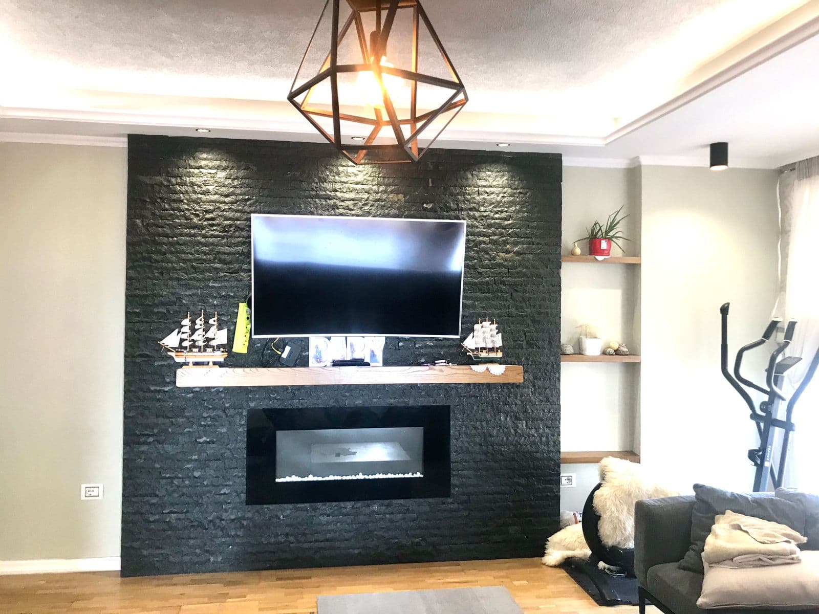 SHITET APARTAMENT 3+1+2 LAGJA 5 , DURRES.