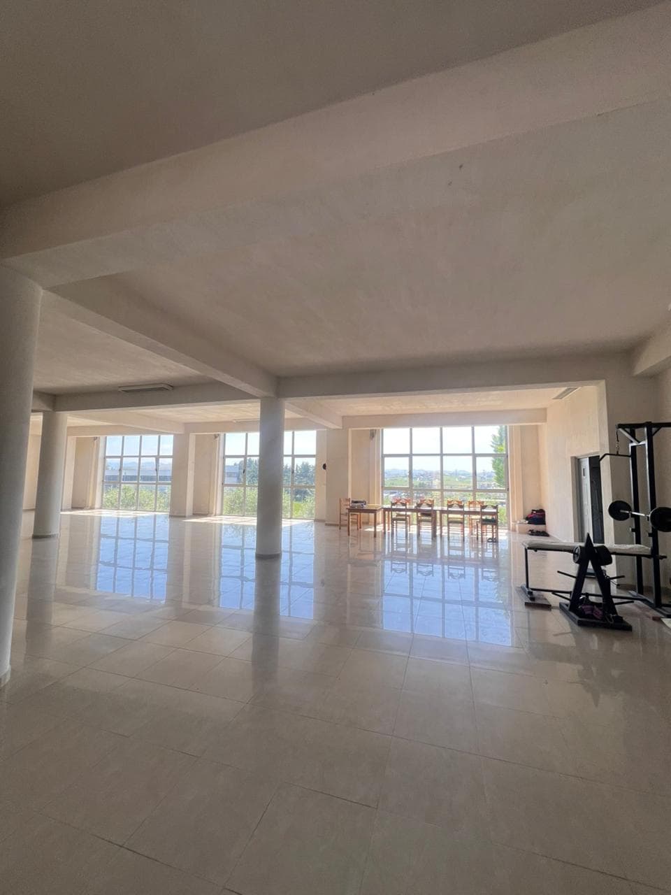 JEPET ME QERA AMBIENT BIZNESI 3 KATE SHENAVLASH,DURRES 2