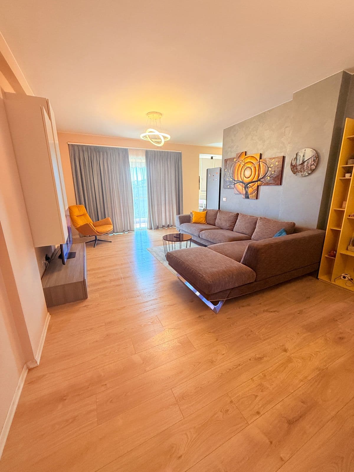 JEPET ME QERA APARTAMENT 2+1+2 TEK PORT VIEW DURRES