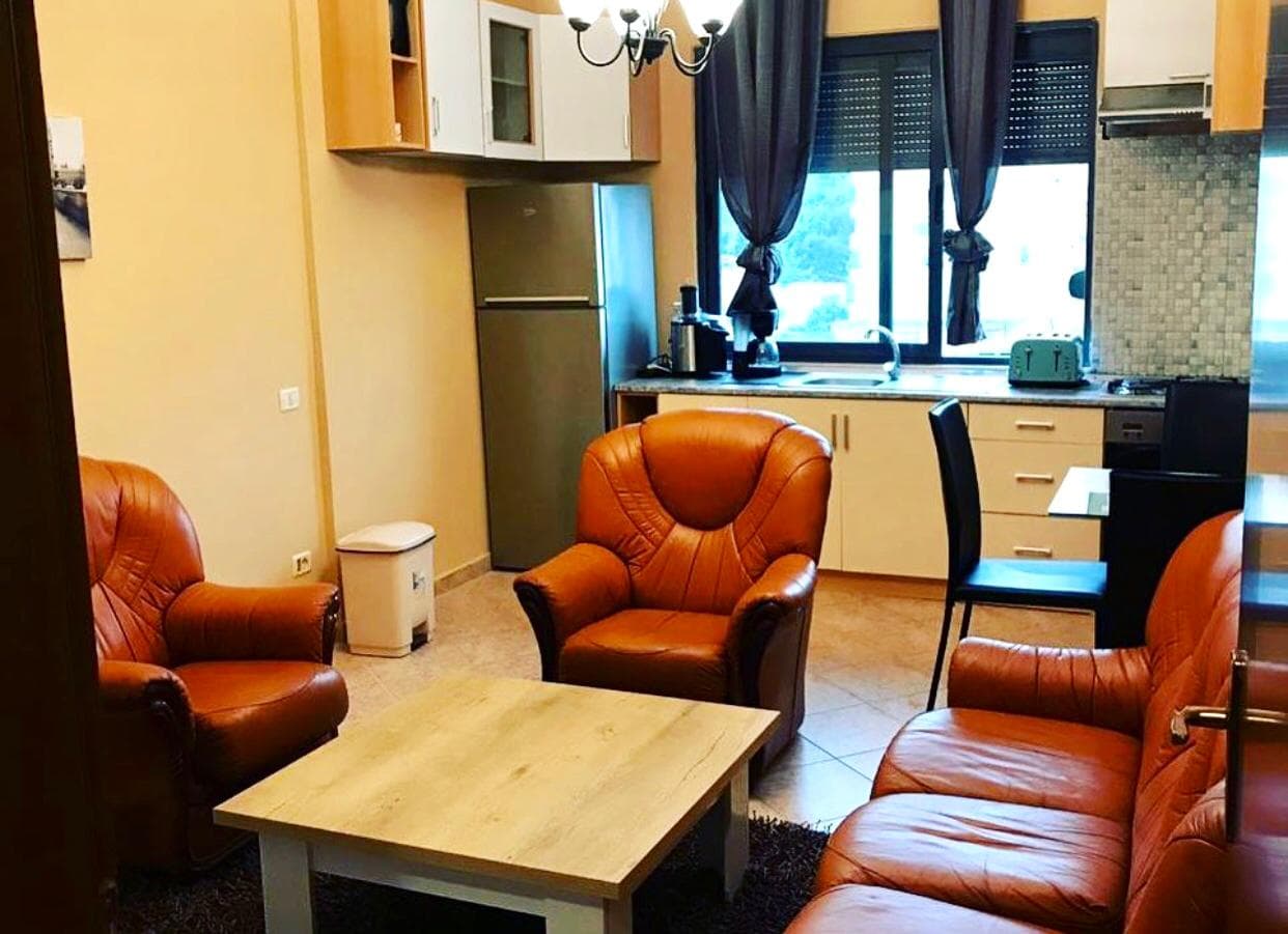 SHITET APARTAMENT 1+1, SIPER BAR OSLO , VOLLGA , DURRES.