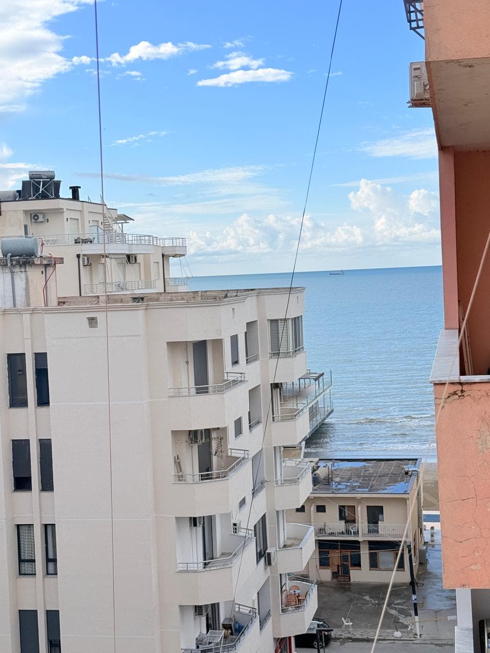 JEPET ME QERA APARTAMENT 2+1 ZONA PELIKANIT PLAZH DURRES 4