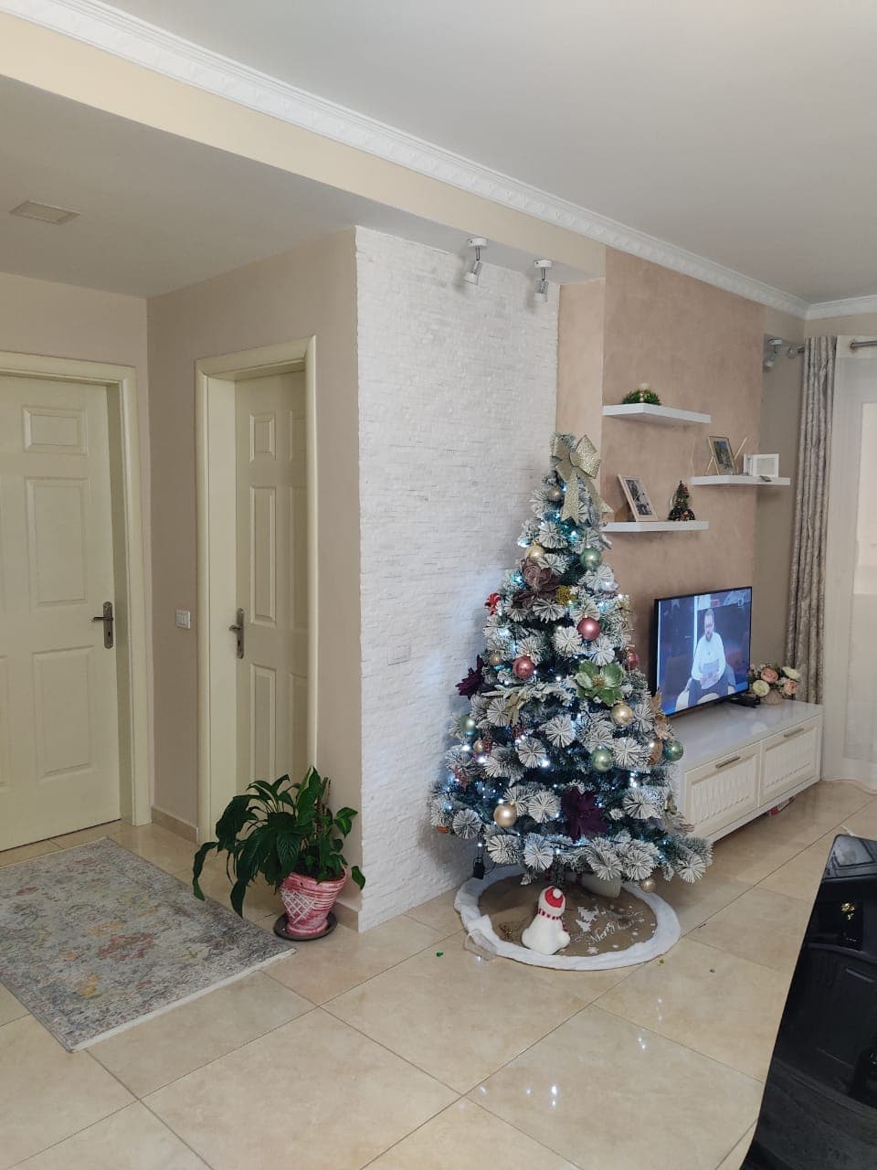 SHITET APARTAMENT 1+1 TEK LAGJA 18 , DURRES . 2