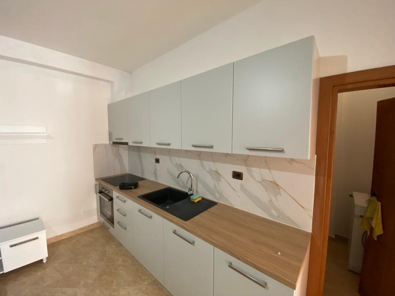 JEPET ME QERA APARTAMENT 2+1, ILIRIA PLAZH, DURRES 3