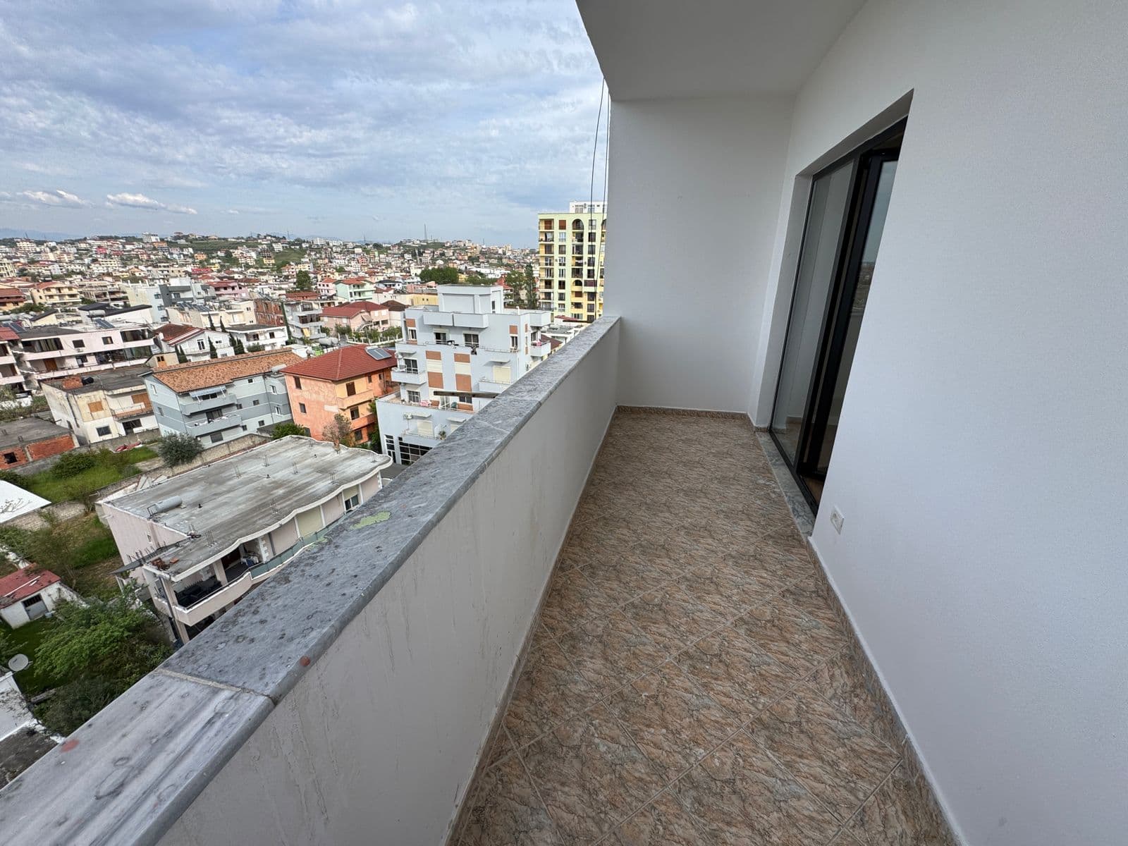 SHITET APARTAMENT 2+1 PRANE KOMPLEKS KASA, PLAZH, DURRES 3