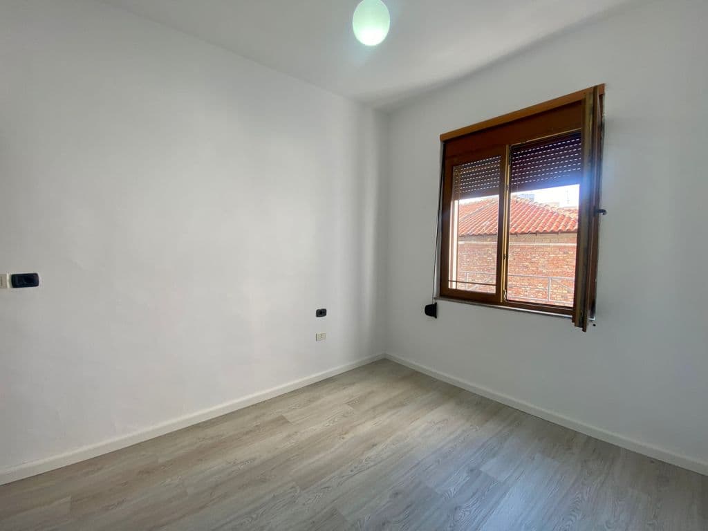 SHITET DUPLEX 2+1+2 PRANE BASHKISE, QENDER, DURRES. 3