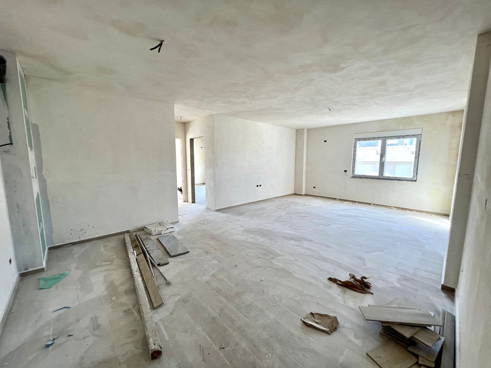 SHITET APARTAMENT 2+1+2 NE ILIRIA PLAZH, DURRES. 3