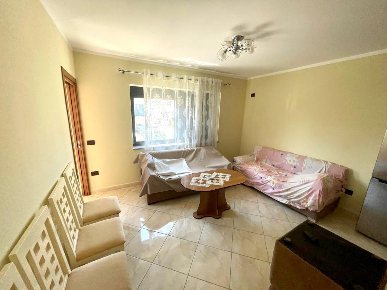 SHITET APARTAMENT 2+1 PRANE SHKOLLES NAIM FRASHERI, DURRES.