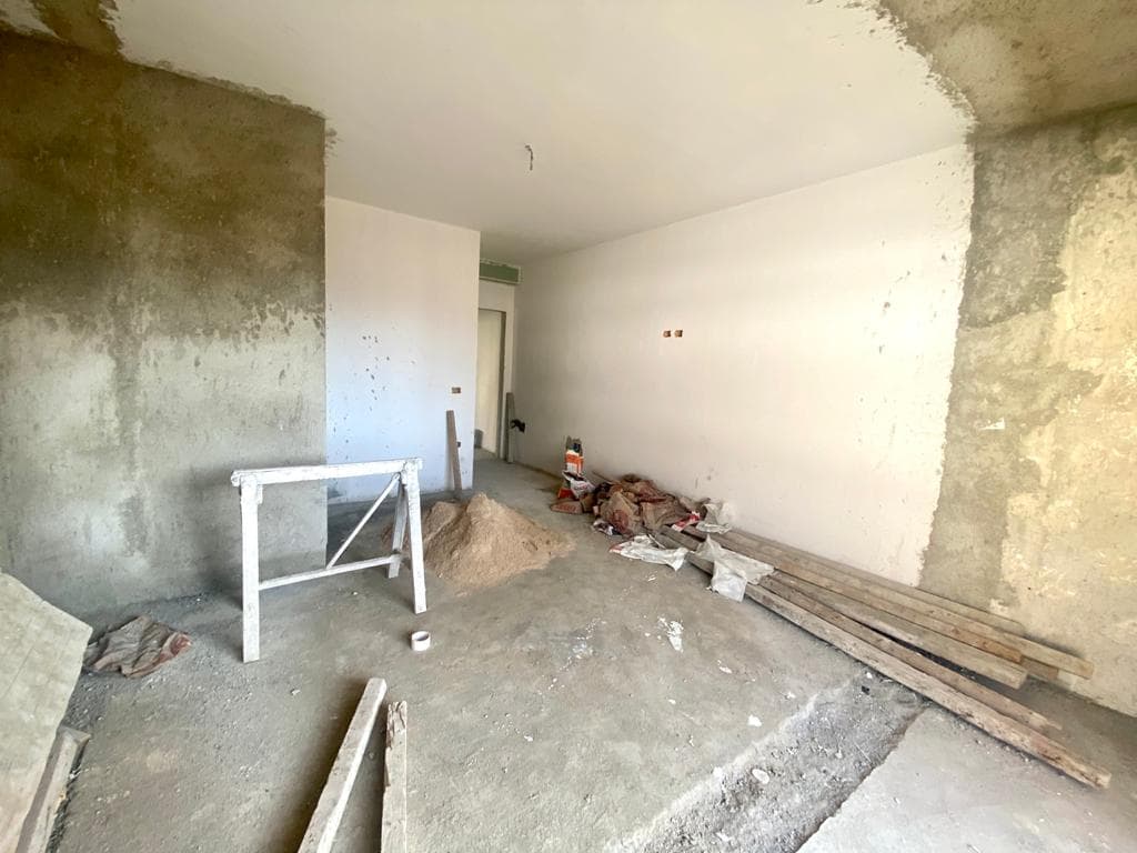 SHITET APARTAMENT 3+1 RRUGA TAULANTIA, VOLLGA, DURRES. 2