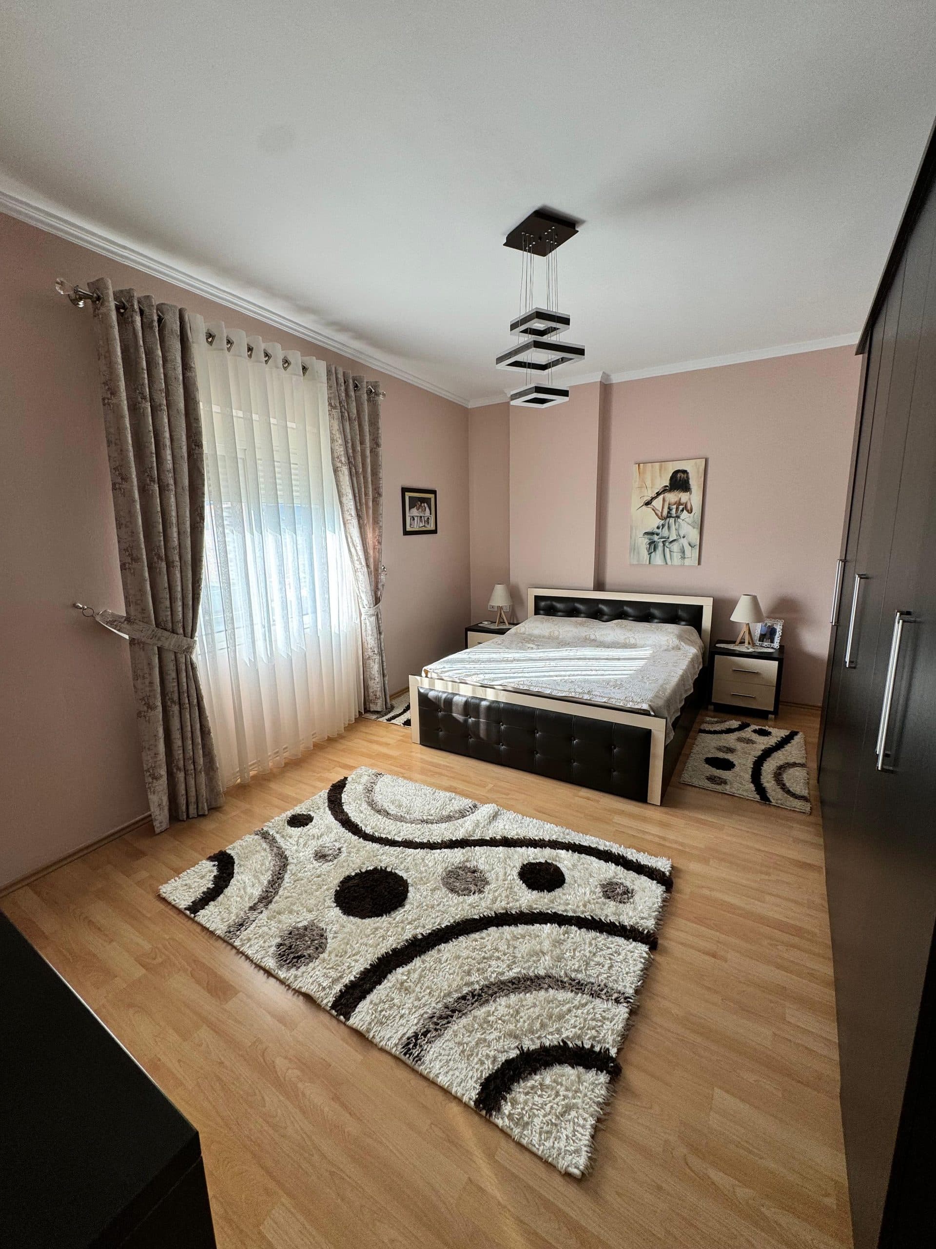 SHITET APARTAMENT 4+1, PRANE MUZEUMIT, LULISHTJA, DURRES. 4