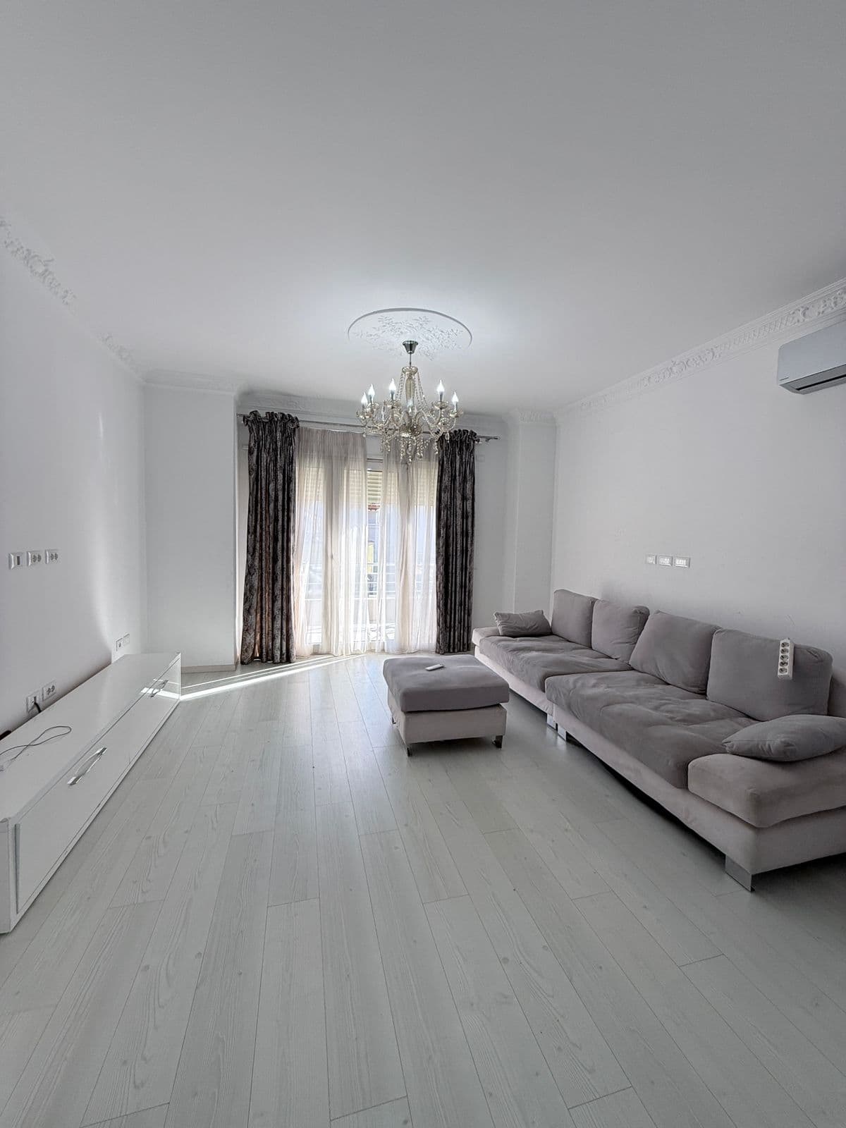 SHITET APARTAMENT 3+1+3+1 DEPO NE ZONEN E POSTES QENDER DURRES 2