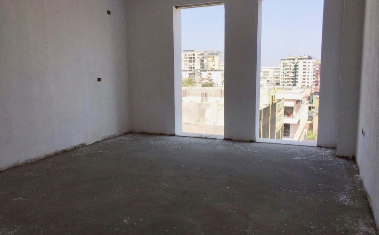 SHITET APARTAMENT 2+1+1 TE LULISHTJA 1 MAJI,DURRES! 3