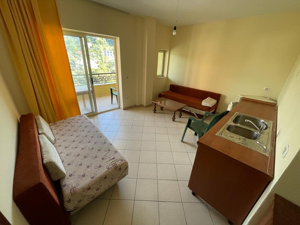 JEPET ME QERA APARTAMENT 1+1 , PRANE HOTEL MAJESTIC, PLEPA, DURRES.