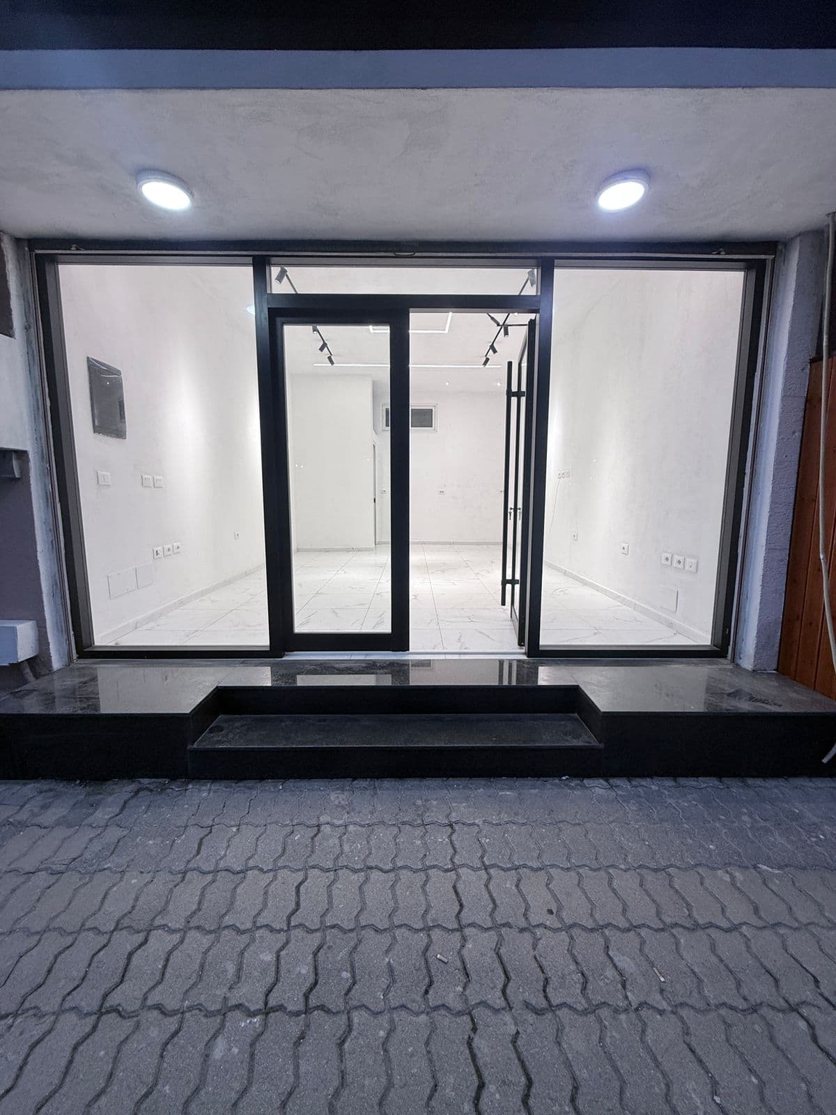 JEPET ME QERA AMBIENT BIZNESI ISH FABRIKA BUKES 4