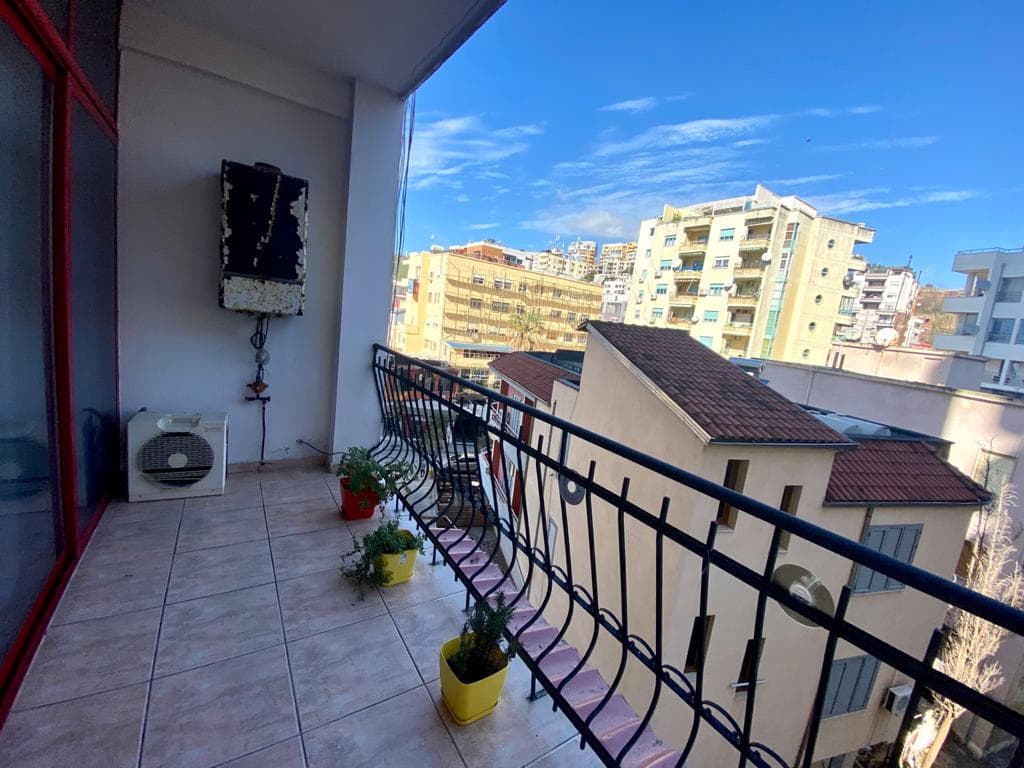SHITET APARTAMENT 3+1 RRUGA TAULANTIA, VOLLGA, DURRES. 4