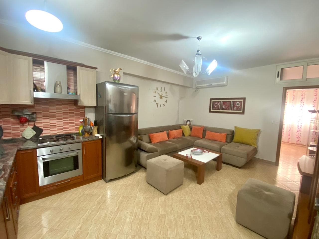 SHITET APARTAMENT 2+1 PRANE EXTRA MARKET PLAZH,DURRES.