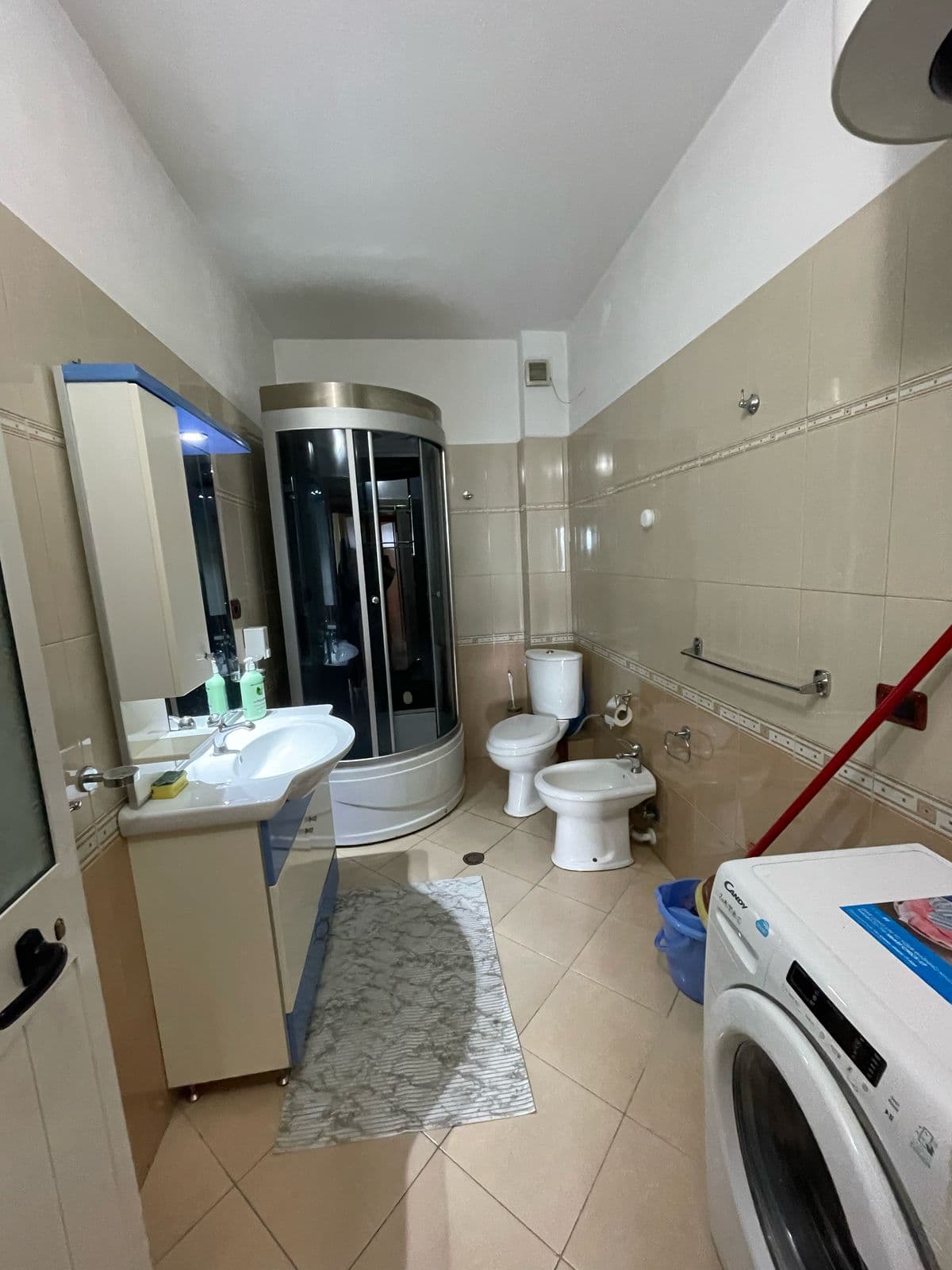 JEPET ME QERA APARTAMENT 2+1 STACIONI TRENIT, DURRES 4
