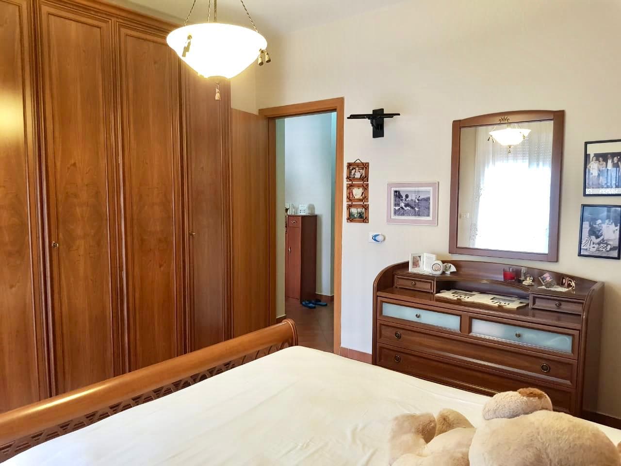 JEPET ME QERA APARTAMENT 1+1, PRANE QENDRES TREGTARE FLAGSHIP, DURRES. 4