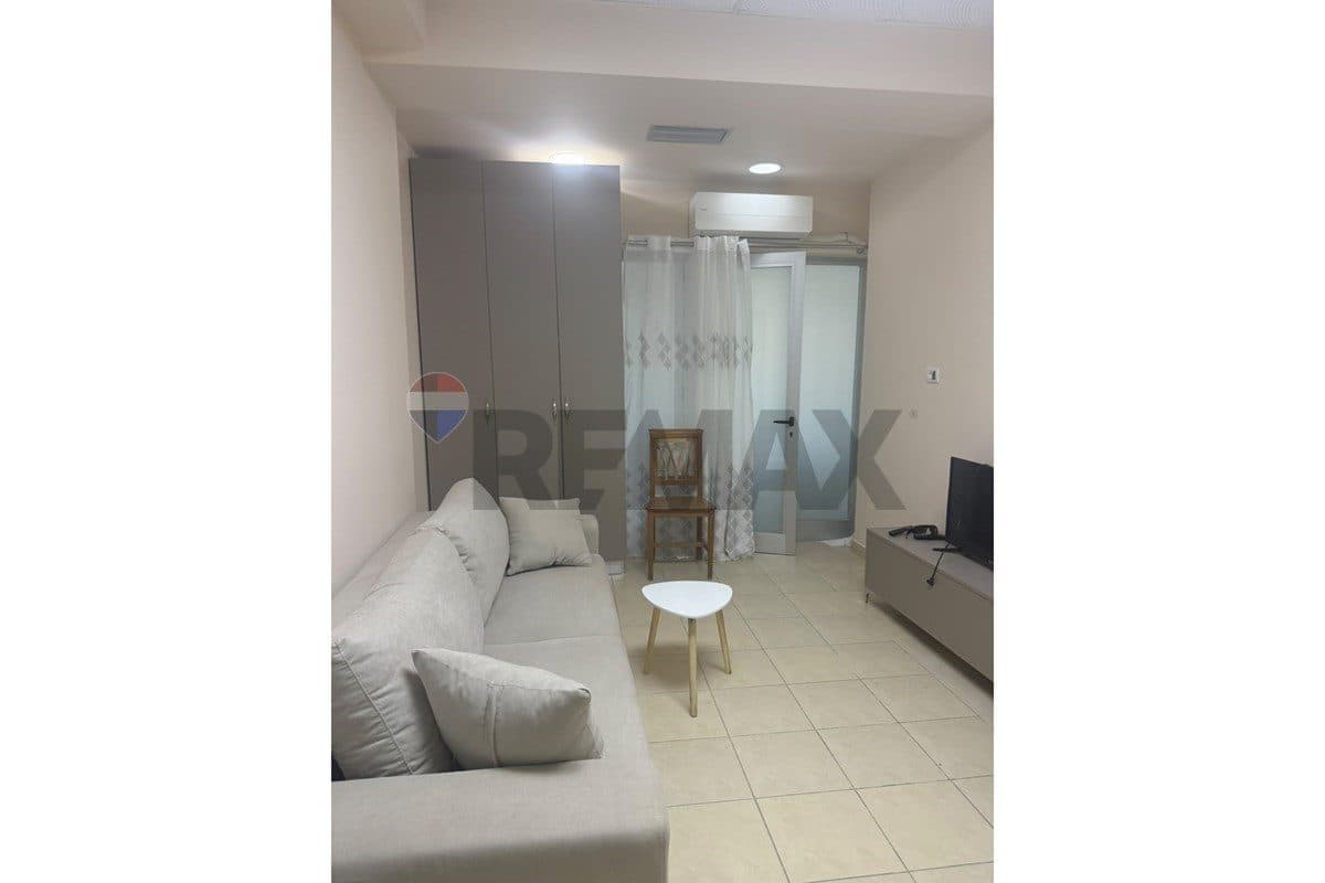 Garsoniere - Për Qira - Rruga Gjergj Kastrioti, Vlorë 2