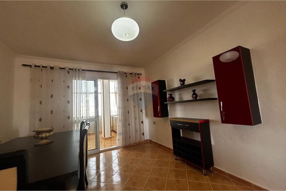 Apartament - Në Shitje - Rruga Zaho Koka, Vlorë 4