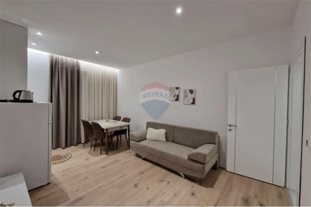 🏨 HOTEL NË SHITJE – PLAZHI I VJETËR, VLORË 🏨