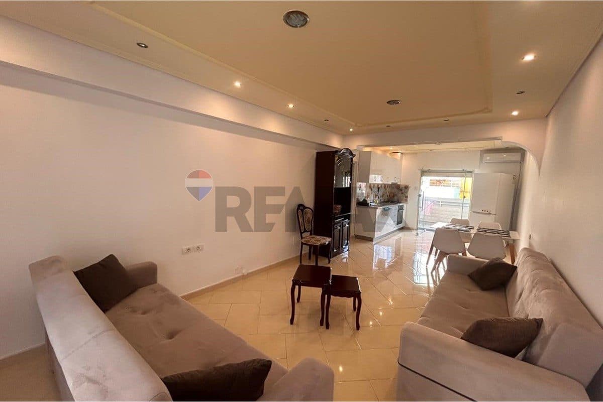 🏡 APARTAMENT 1+1 ME QIRA AFATGJATË – PRANË BASHKISË, VLORË 2