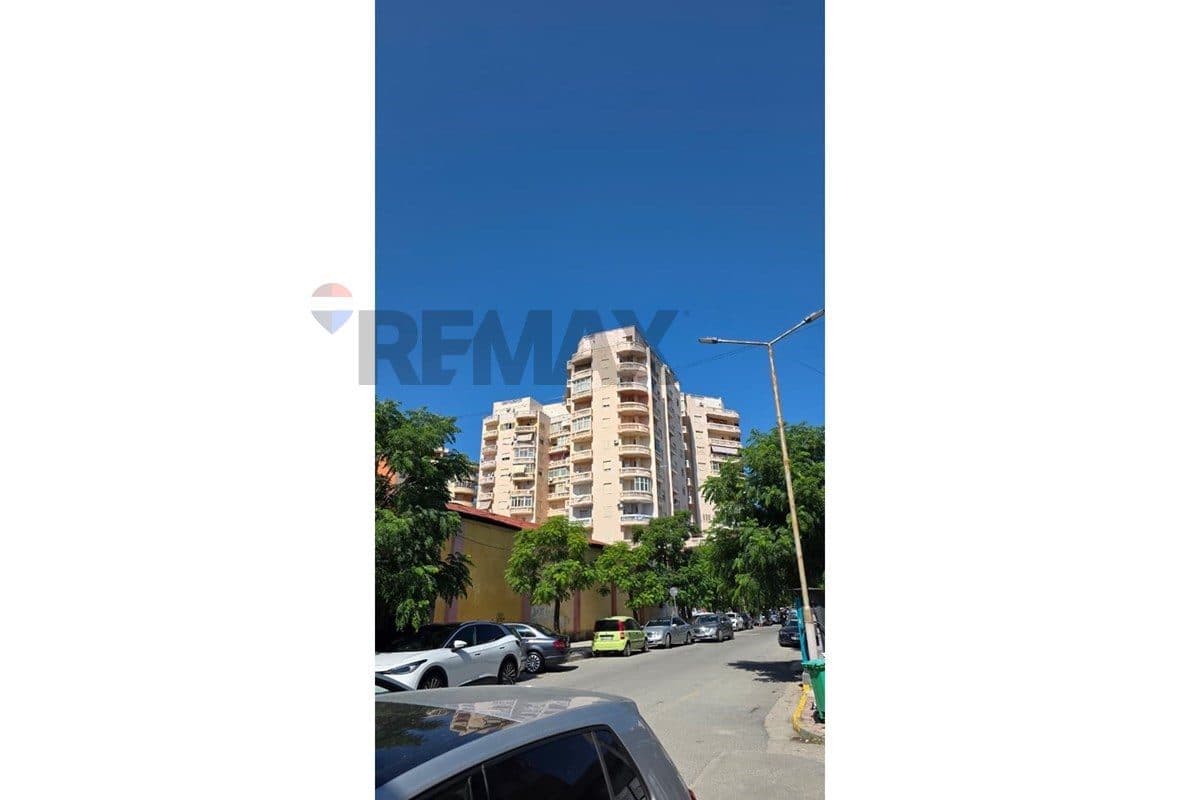 🏢 DYQAN NË SHITJE – RRUGA GJERGJ KASTRIOTI, VLORË 4