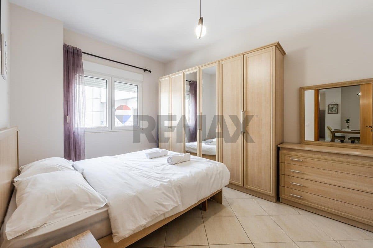🏡 APARTAMENT 1+1 ME QIRA – PRANË CONAD, VLORË 2