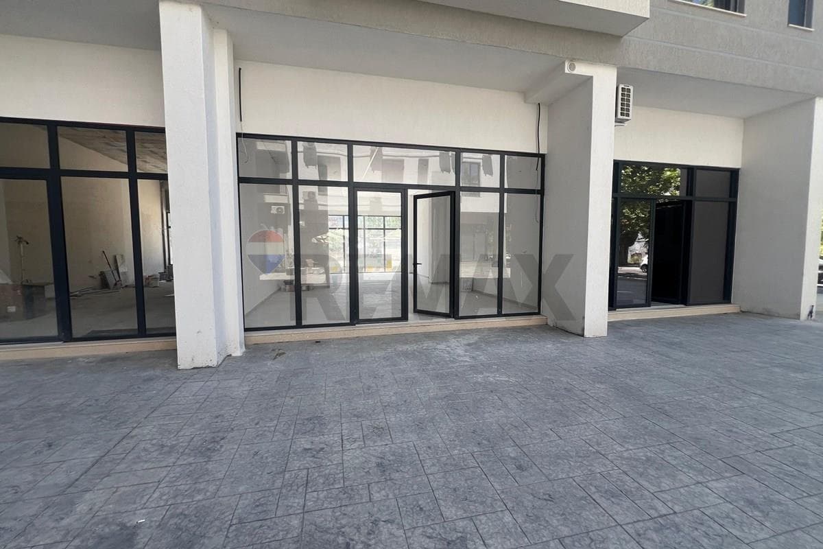 Dyqan - Në Shitje - Lungo Mare, Vlorë
