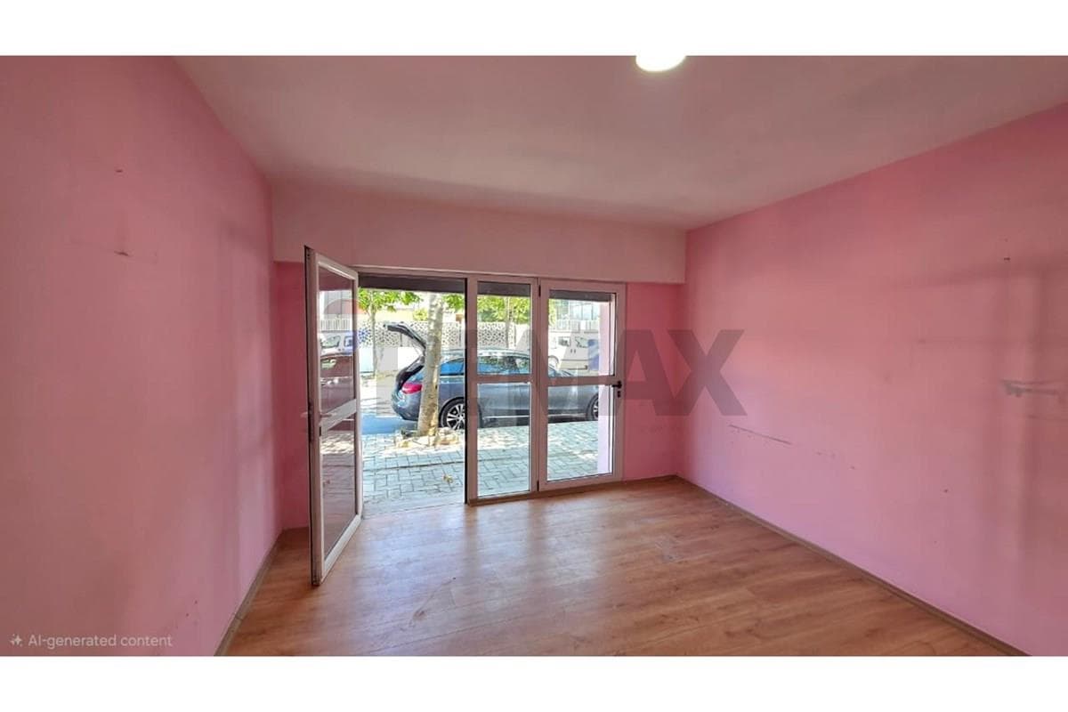 🏪 DYQAN ME QIRA – CENTRALE, VLORË 4