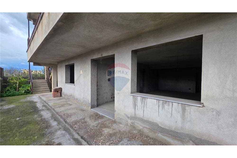 Ndertese - Në Shitje - Rruga e Re, Vlorë 2