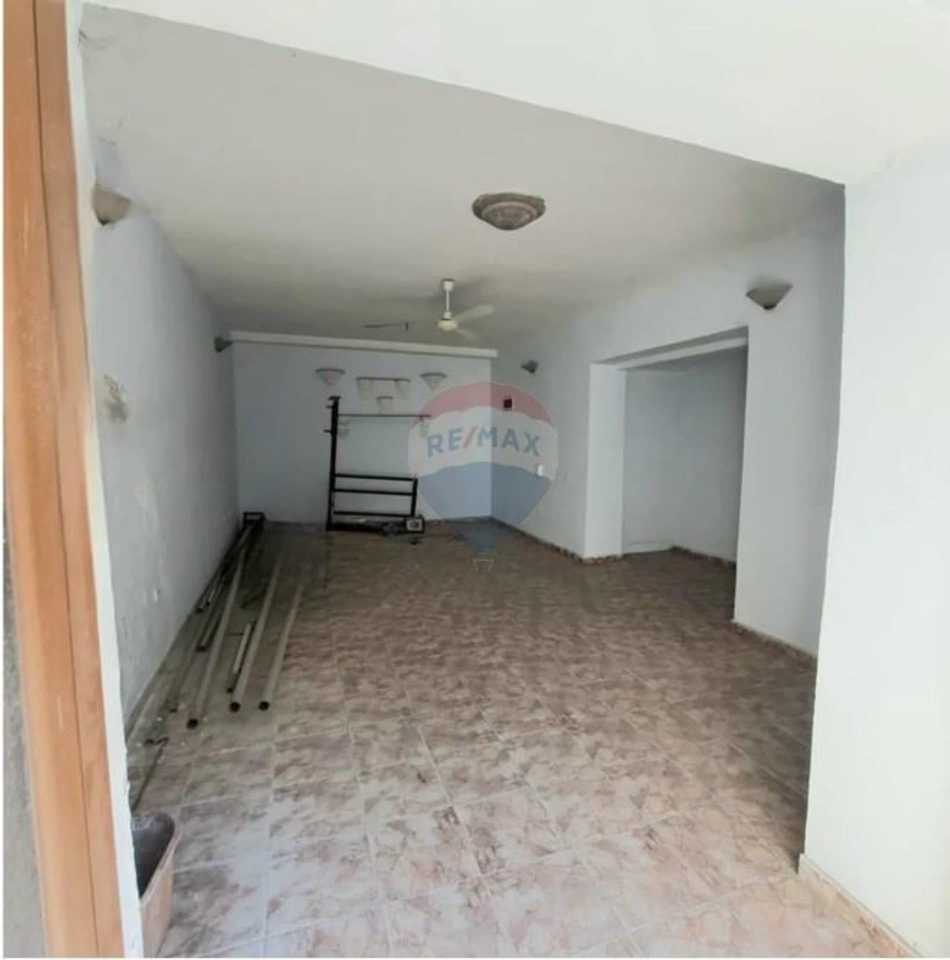 🏢 DYQAN PËR SHITJE NË RRUGËN ALI DEMI, VLORË 2