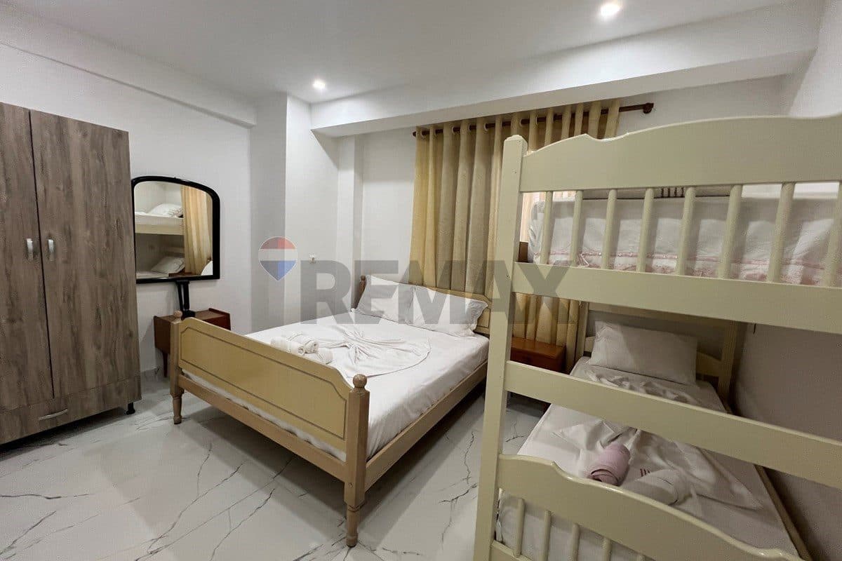 🏡 VILË ME QIRA VJETORE – PËRBALLË MARINA BAY, VLORË!