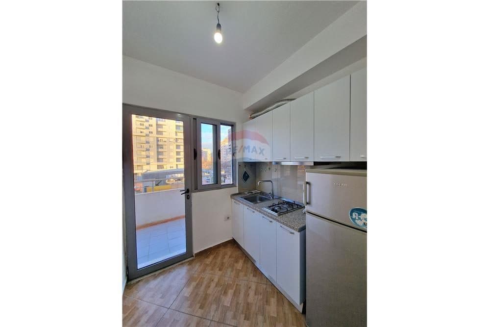Apartament - Për Qira - Skele, Vlorë 4