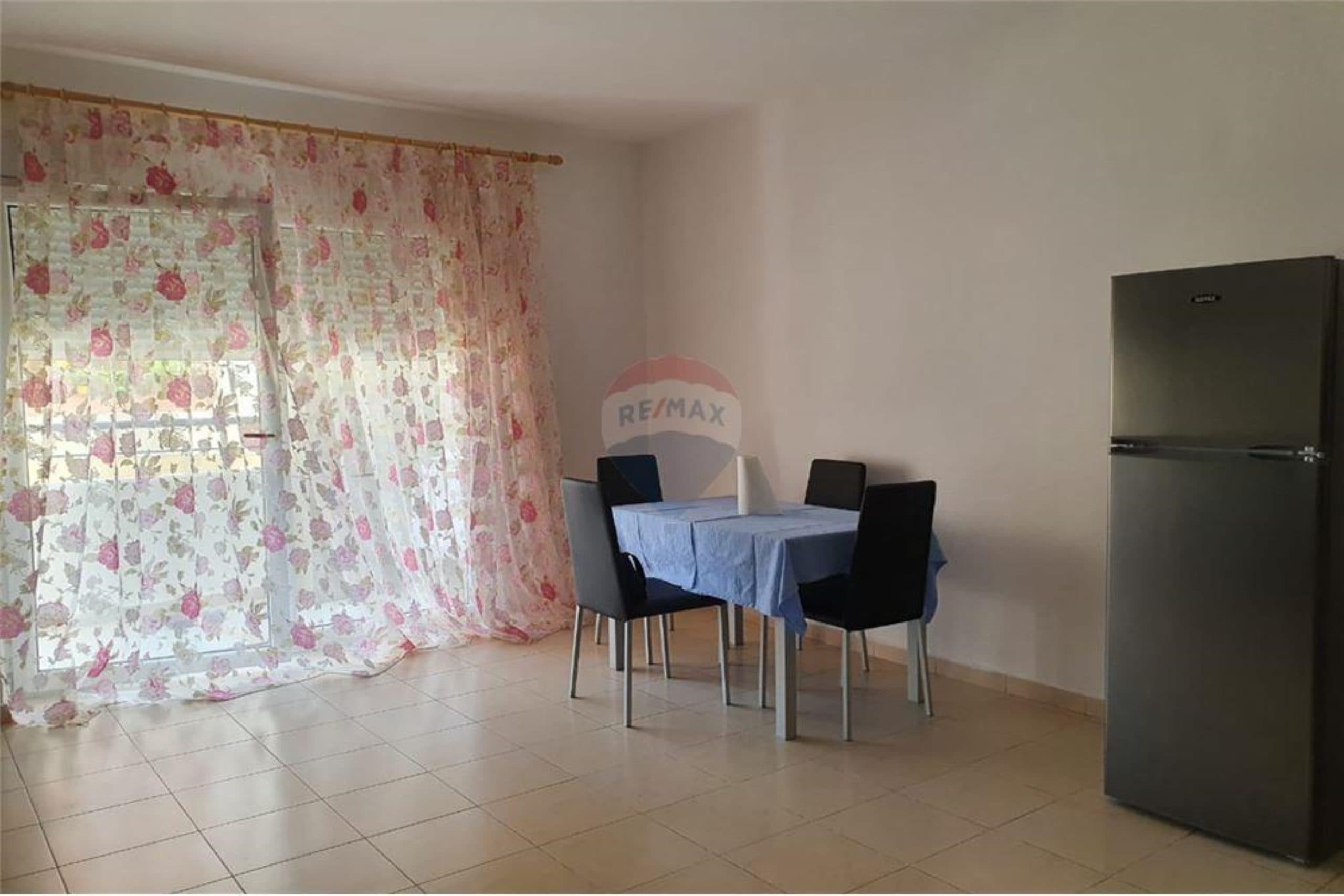 🏡 APARTAMENT 2+1+2 ME QIRA – PRANË CONAD, VLORË 2