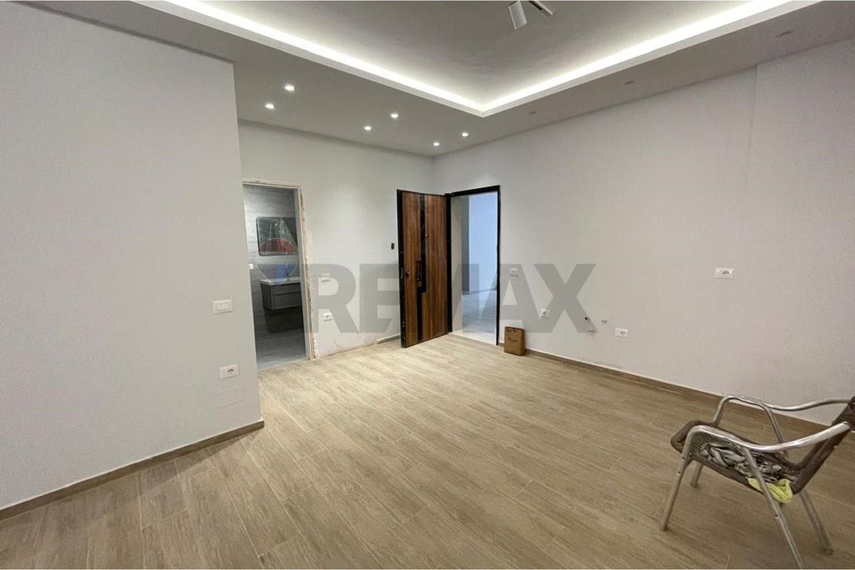 Apartament - Në Shitje - Rruga Lef Sallata, Vlorë 4