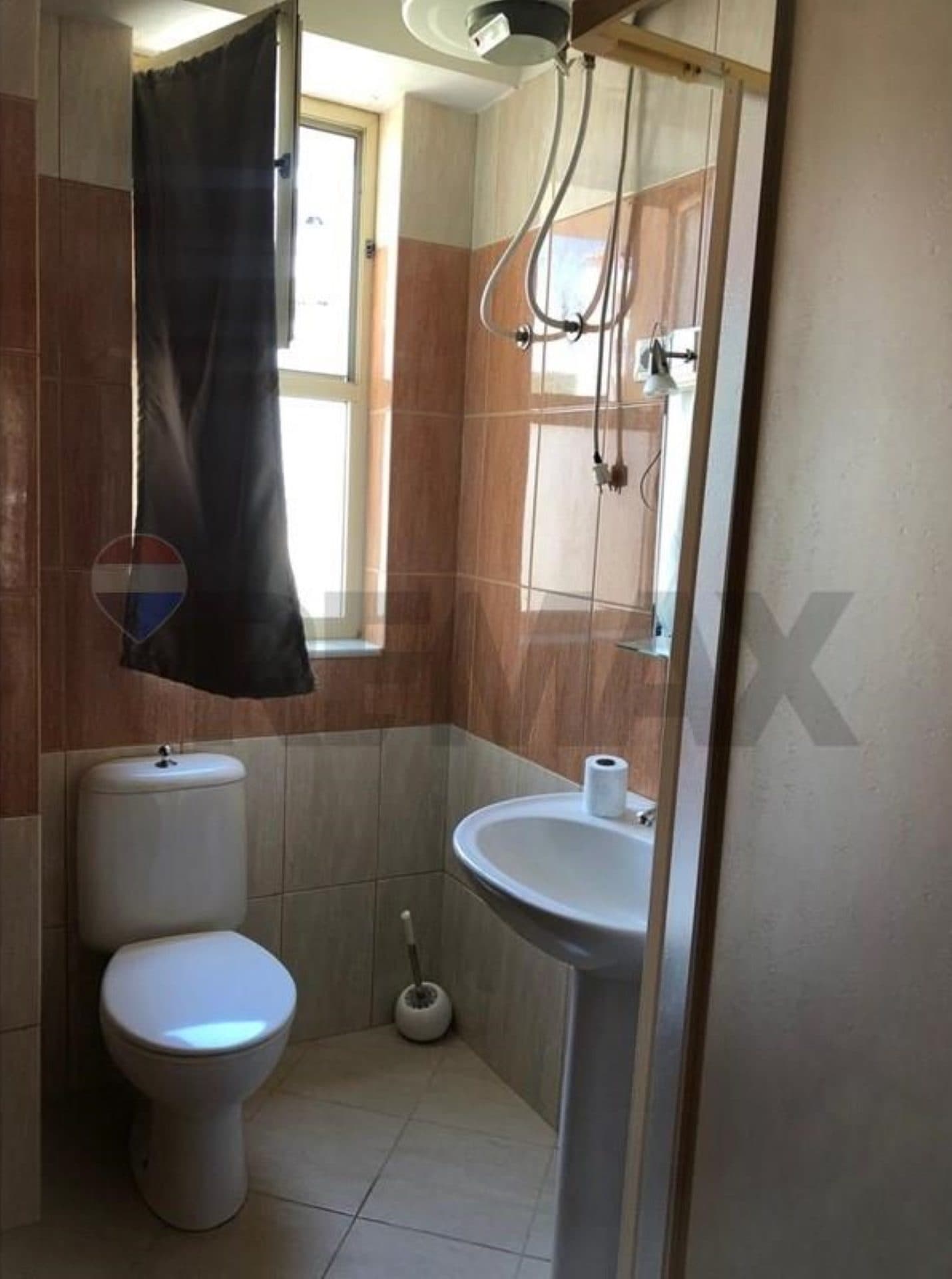 🌊 Apartament 3+1 për Qira në Lungomare, Vlorë