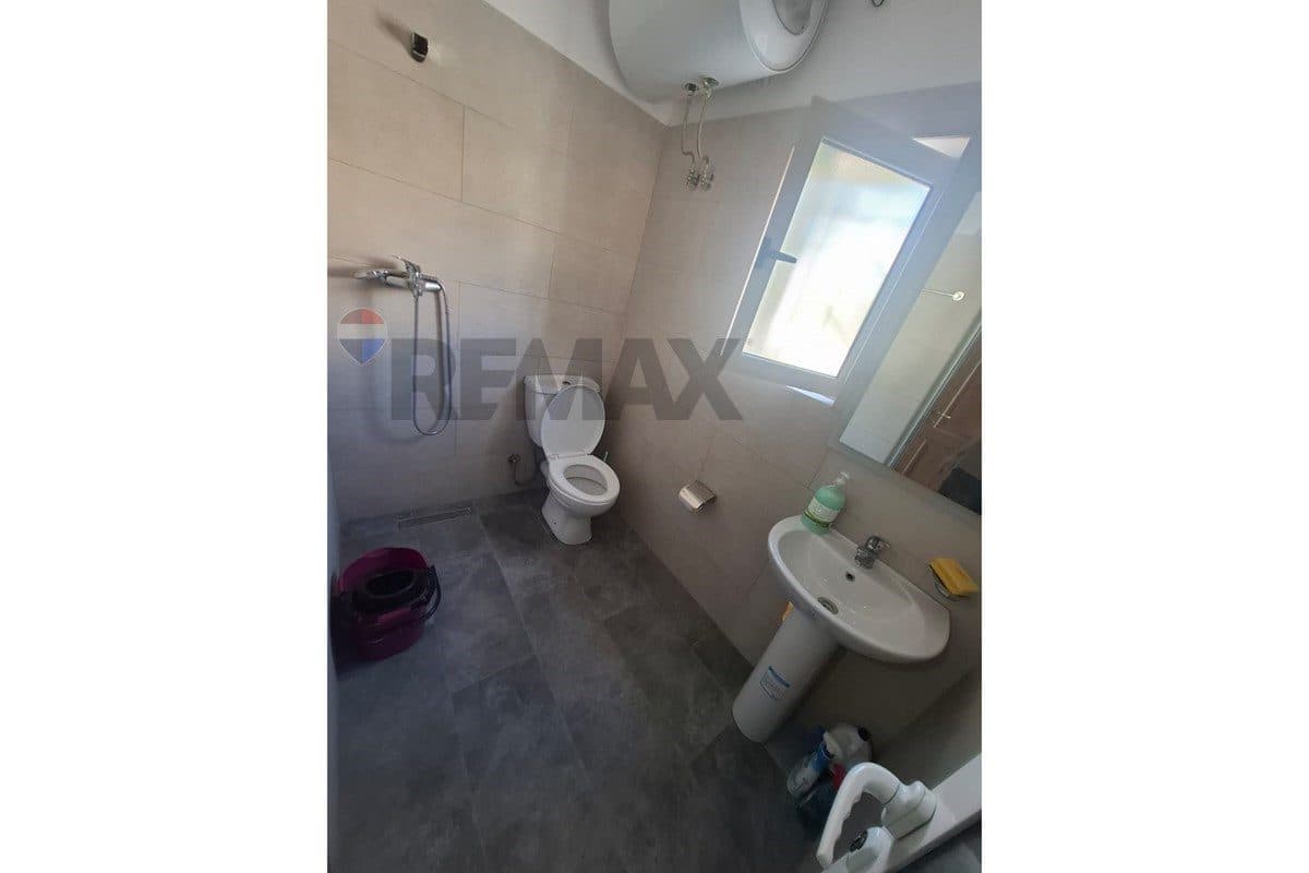 Shtëpi Private 1+1 për Qira Afatgjatë në Çole, Vlorë
