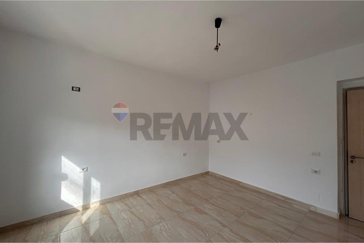 Apartament - Për Qira - Rruga Mustafa Bello, Vlorë 3