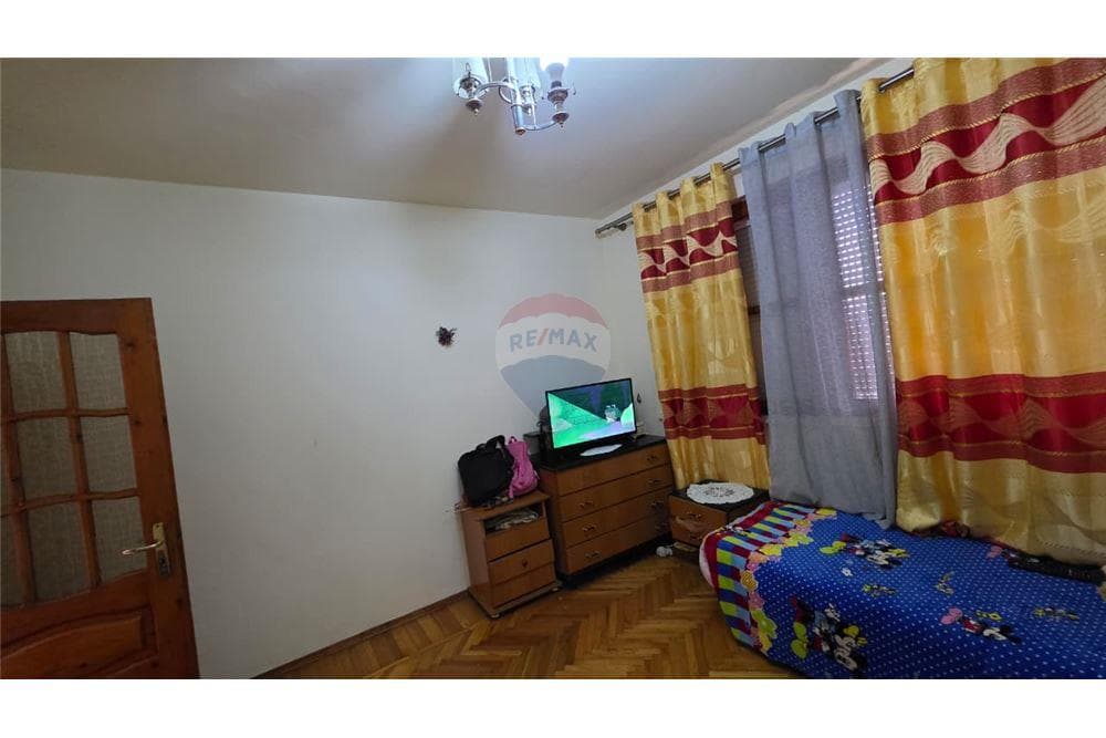 Apartament - Në Shitje - Rruga Ali Demi, Vlorë 4