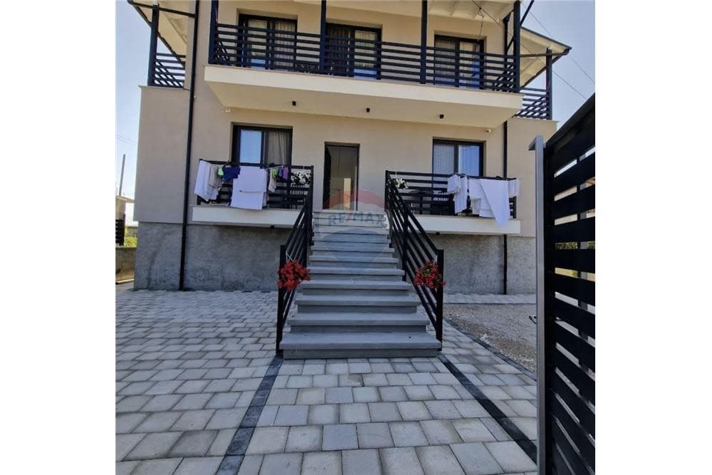 🏨 HOTEL NË SHITJE – PLAZHI I VJETËR, VLORË 🏨
