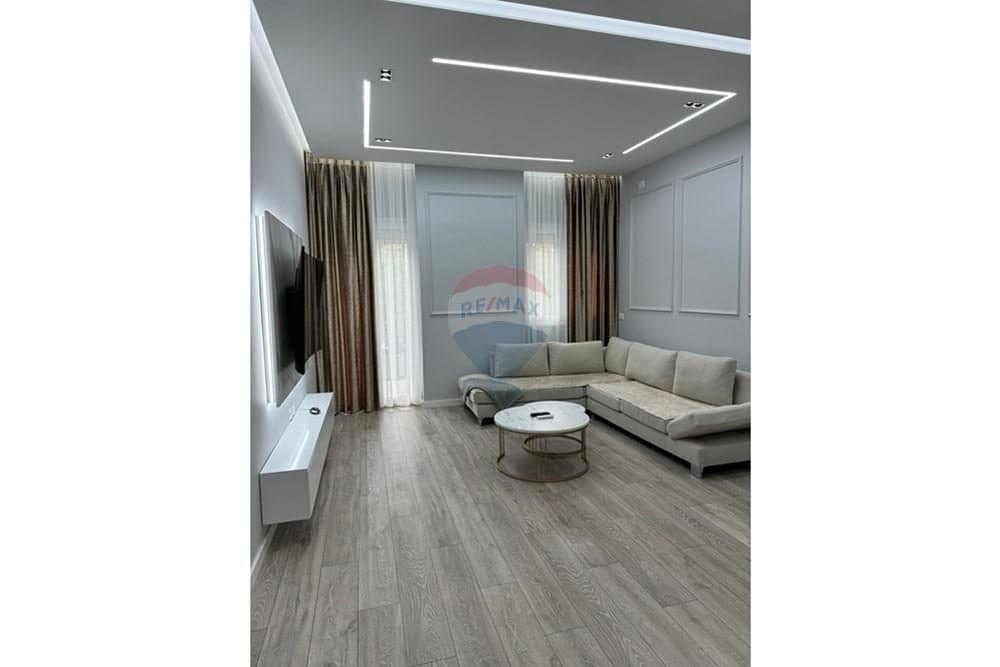 Apartament - Në Shitje - Rruga Pelivan Leskaj, Vlorë