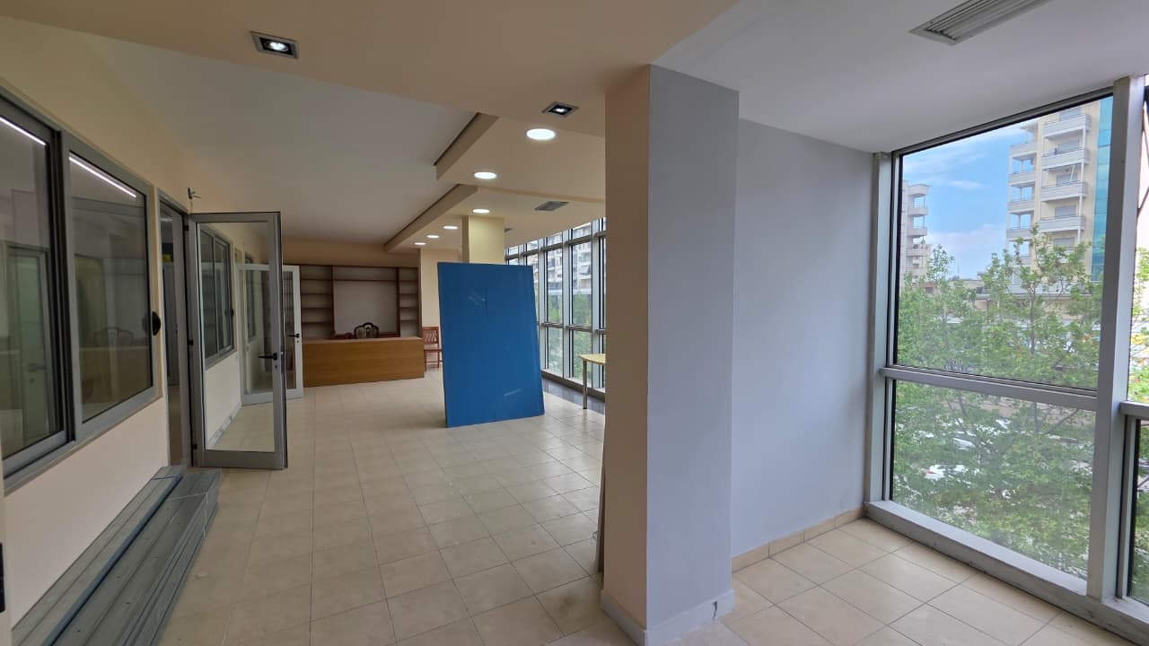 🏢 DYQAN ME QIRA – TRANSBALLKANIKA, VLORË