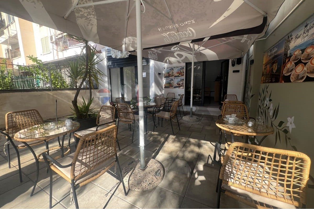 Shitje Biznesi - Në Shitje - Rruga Mustafa Bello, Vlorë 2