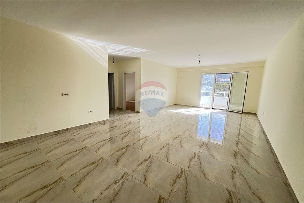 Apartament - Në Shitje - Lungo Mare, Vlorë 2