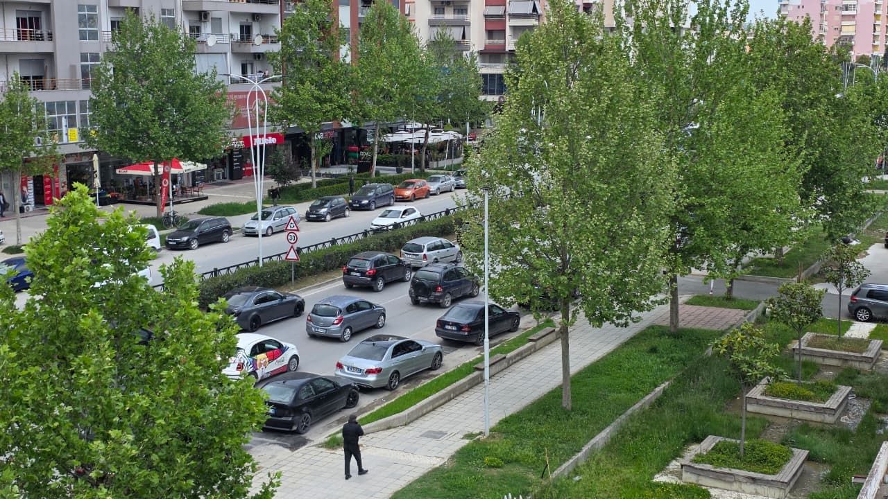 🏢 DYQAN ME QIRA – TRANSBALLKANIKA, VLORË
