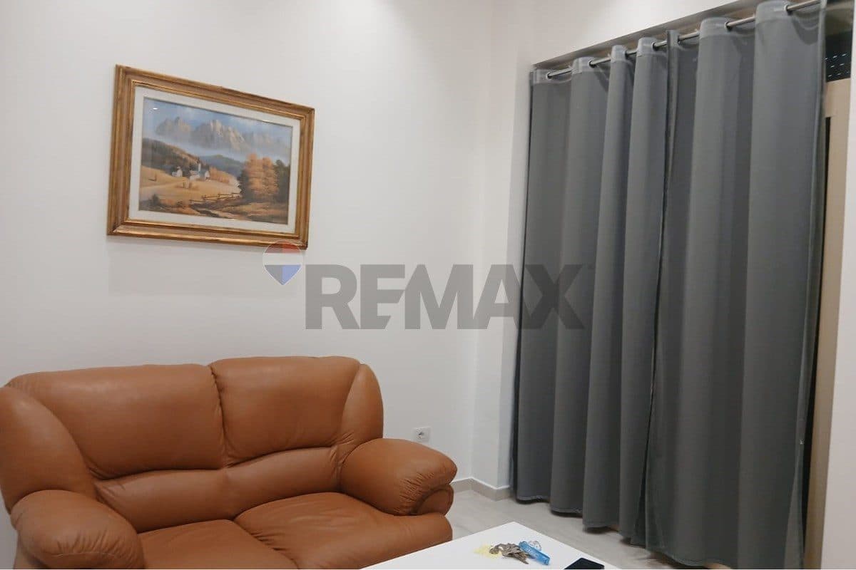 🏡 DUPLEKS 53 m² PËR SHITJE – PRANË SHKOLLËS “ISMAIL QEMALI”, VLORË 3