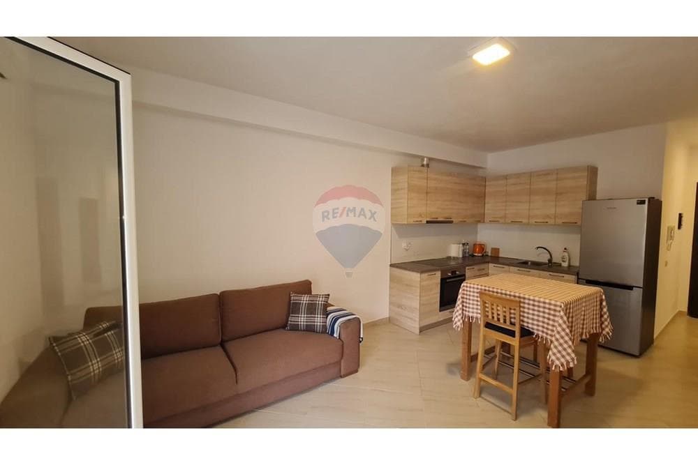 Apartament - Në Shitje - Lungo Mare, Vlorë 2
