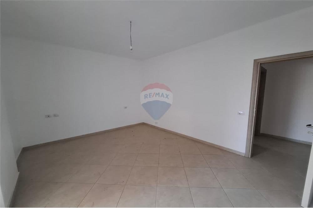 Apartament - Në Shitje - Rruga Gjergj Kastrioti, Vlorë 4