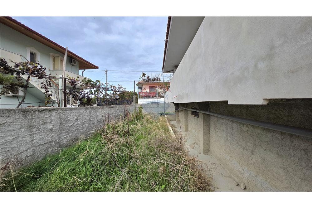 Shtepi Private - Në Shitje - Rruga Demokracia, Vlorë 3