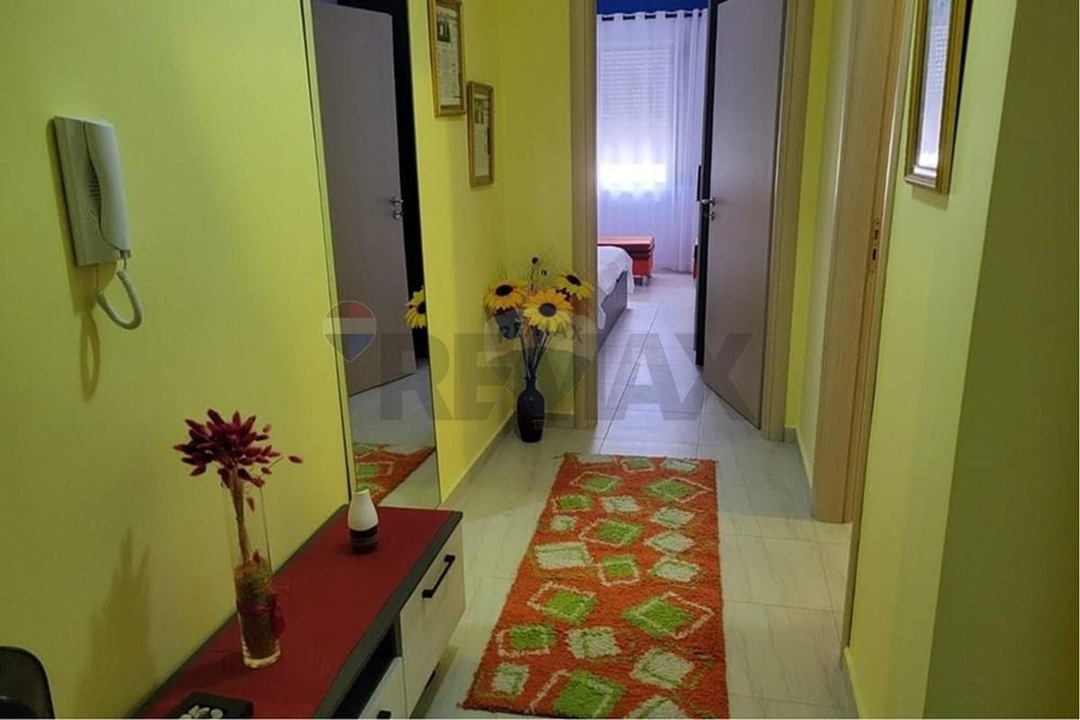 Apartament - Në Shitje - Rruga Dhimitër Konomi, Vlorë